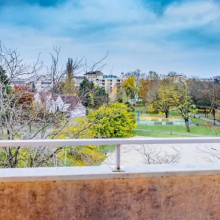 Apartmán Bella Luna Ii - Elegant Centre - Parking Gratuit - Wifi Ultra Rapide-appareil Massage-netflix-jeu Societe Troyes