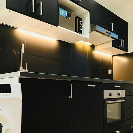 Bella Luna Ii - Elegant Centre - Parking Gratuit - Wifi Ultra Rapide-appareil Massage-netflix-jeu Societe شقة