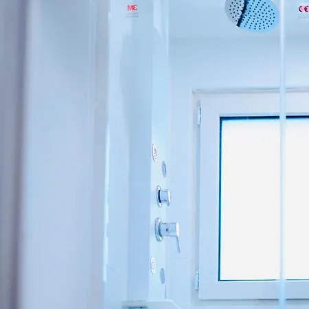 Bella Luna Ii - Elegant Centre - Parking Gratuit - Wifi Ultra Rapide-appareil Massage-netflix-jeu Societe شقة تروي